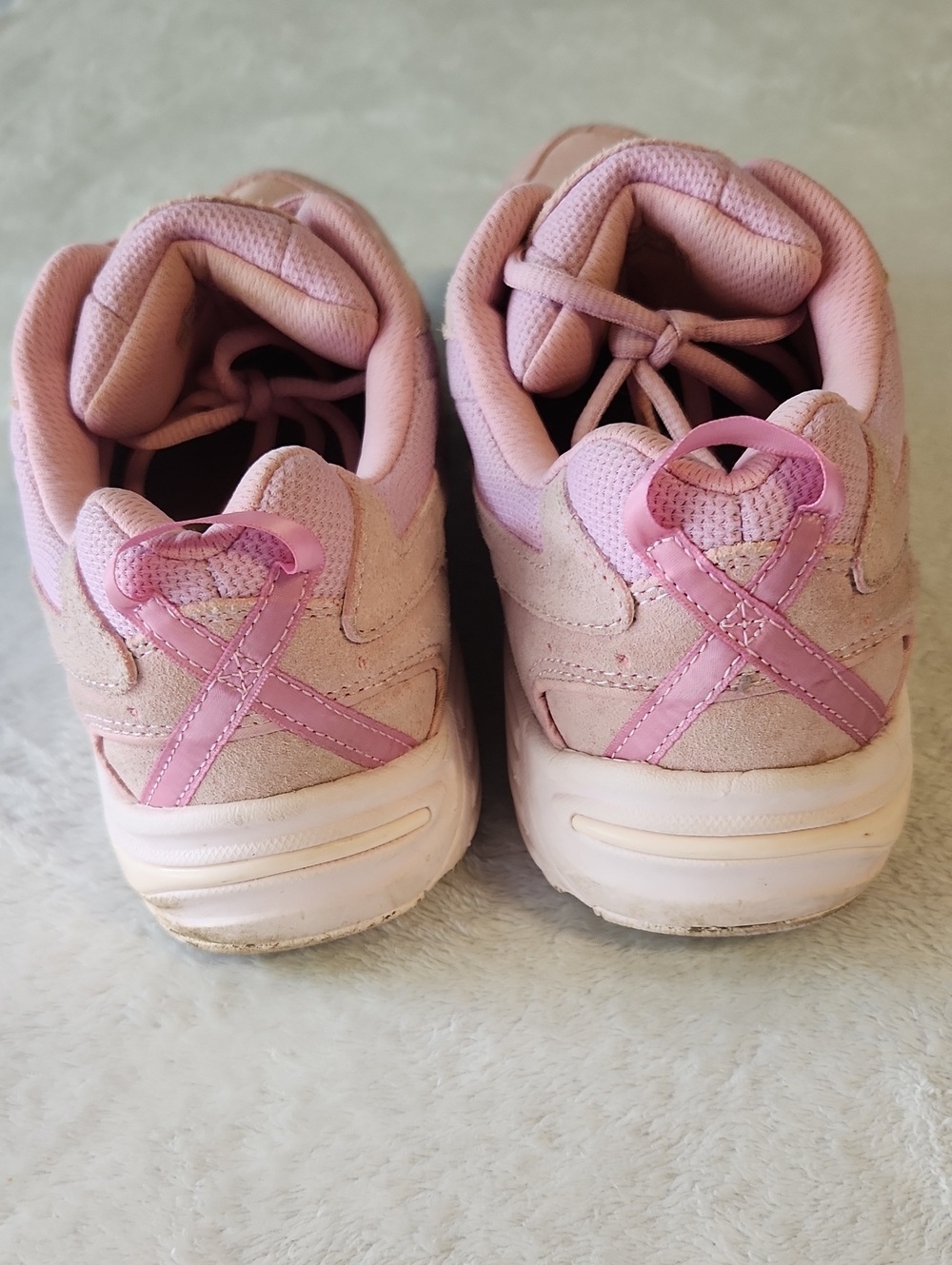 Vionic Blush Pink Women's Lace-Up Sneakers